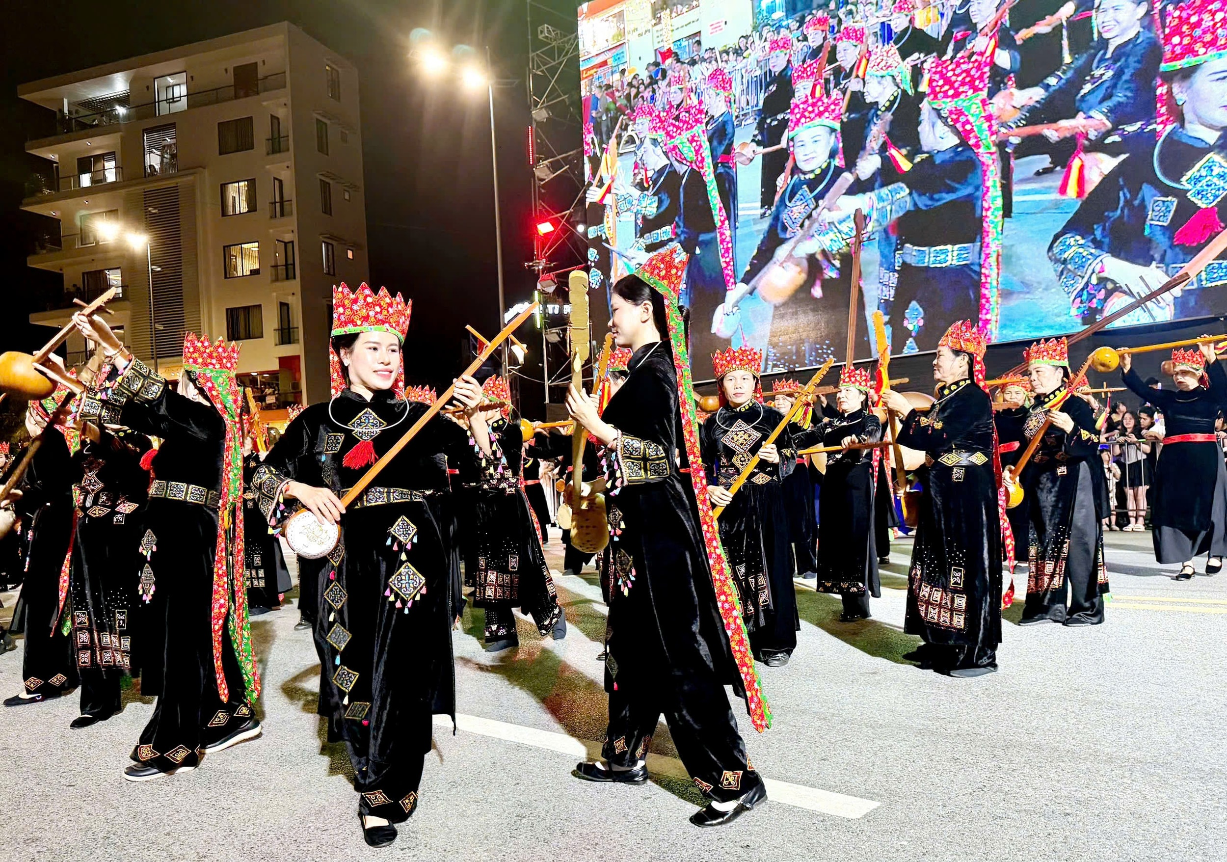anh-6-carnaval-ha-long-2026.jpg