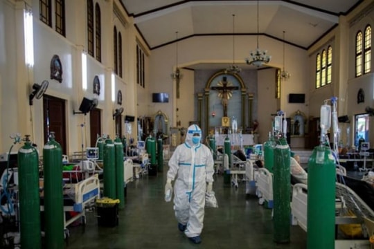 Nghịch lý Philippines: Gục ngã trước biến thể Delta vì thiếu y tá