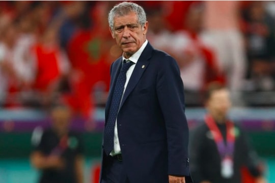 Bồ Đào Nha sa thải HLV Santos sau trận thua Morocco