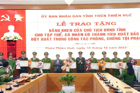 Chủ tịch UBND tỉnh Thừa Thiên Huế khen thưởng lực lượng tham gia phá chuyên án lớn về ma túy