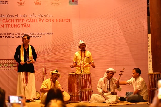 Giới thiệu âm nhạc Chăm tại Khu di tích Văn Miếu – Quốc Tử Giám