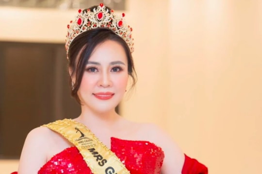 Hoa hậu Phan Kim Oanh 'rạng ngời' trong sắc xuân Giáp Thìn 2024