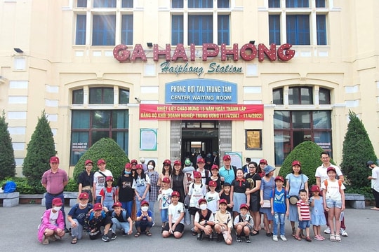 Đường sắt tăng cường chạy tàu khách Hà Nội - Hải Phòng dịp 30/4 - 1/5