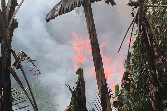 Điện Biên: Đốt lửa để bắt dúi, 3 bố con tử vong