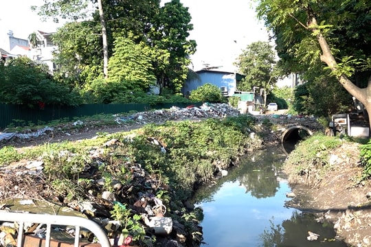 Hà Nội: Dự án cống hóa mương chậm tiến độ ô nhiễm đe dọa cuộc sống của người dân