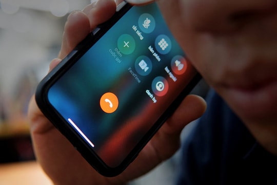 Khóa 2 số điện thoại có cuộc gọi lừa đảo "con cấp cứu tại Chợ Rẫy"