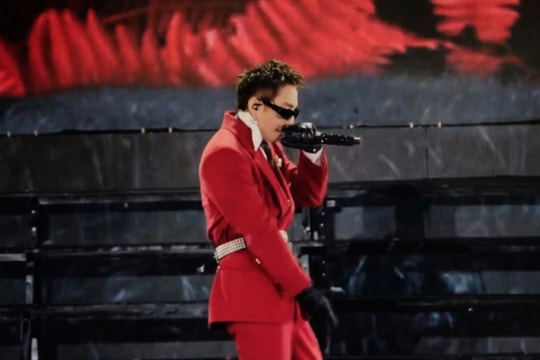 Hàng chục nghìn người xem Sơn Tùng M-TP, Soobin, HIEUTHUHAI biểu diễn tại Hà Nội