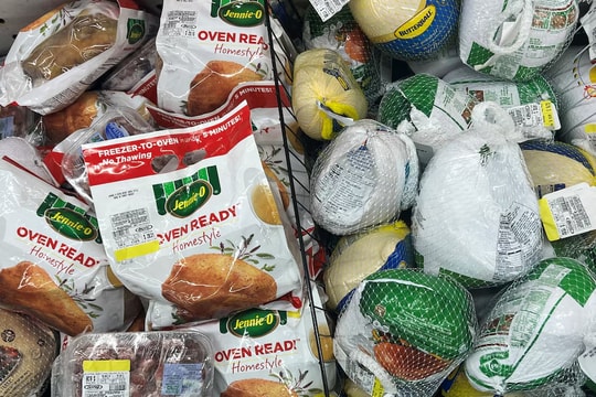 Lạm phát 'nuốt chửng món gà tây' trong bữa tiệc Lễ Tạ ơn của người Mỹ