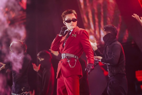 Viettel Y- Fest 2024 đốt cháy phố đi bộ Hà Nội với dàn nghệ sỹ và công nghệ trình diễn đỉnh cao