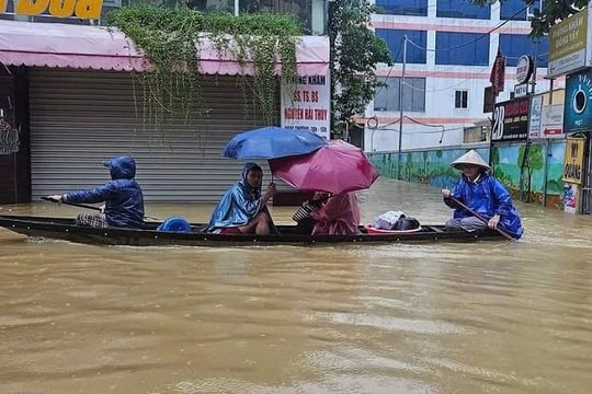 Thừa Thiên - Huế cho học sinh nghỉ học do mưa lũ phức tạp