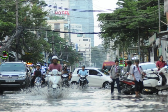 TP HCM: Sở Xây dựng được quyết định đầu tư sửa chữa công trình thoát nước, chiếu sáng đô thị từ 500 triệu đến 15 tỷ đồng