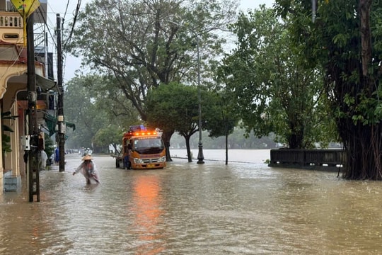 Bộ Công an chỉ đạo ứng phó, khắc phục nhanh hậu quả mưa lũ ở Trung Bộ