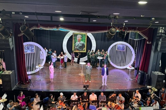 Nhạc kịch 'Khát vọng đỏ' tôn vinh Bộ đội cụ Hồ trong thời bình