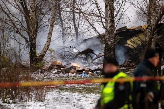 Đức: Vụ rơi máy bay ở Lithuania có thể do 'chiến tranh hỗn hợp'