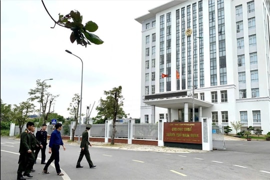 Khởi tố, bắt tạm giam 2 cán bộ ngành thuế ở Nam Định