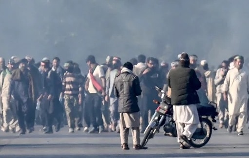 Pakistan: Thủ đô bị phong tỏa, internet bị cắt và người biểu tình đụng độ với cảnh sát