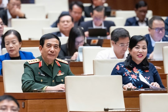 Quốc hội thống nhất tăng tuổi nghỉ hưu của sĩ quan Quân đội