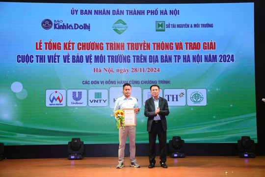 Trao giải Chương trình truyền thông về Bảo vệ môi trường trên địa bàn Hà Nội