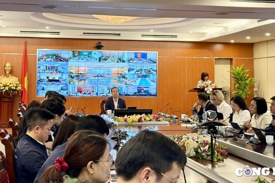 Các tài khoản đã được xác thực mới được cung cấp và chia sẻ thông tin trên mạng xã hội