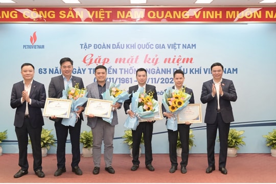PV GAS nhận vinh danh đơn vị tiêu biểu trong thực hiện kế hoạch quản trị của Petrovietnam