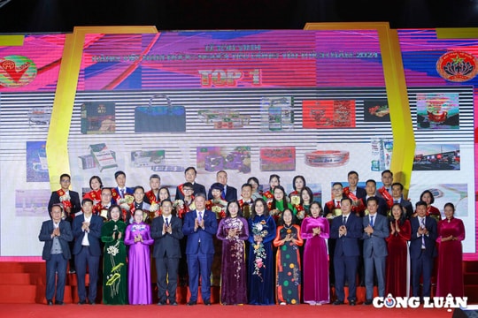 Vinh danh 150 sản phẩm, dịch vụ 'Hàng Việt Nam được người tiêu dùng yêu thích' năm 2024