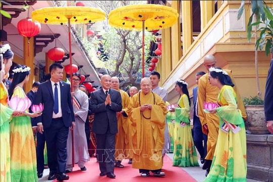 Quốc vương Campuchia kết thúc tốt đẹp chuyến thăm cấp Nhà nước tới Việt Nam