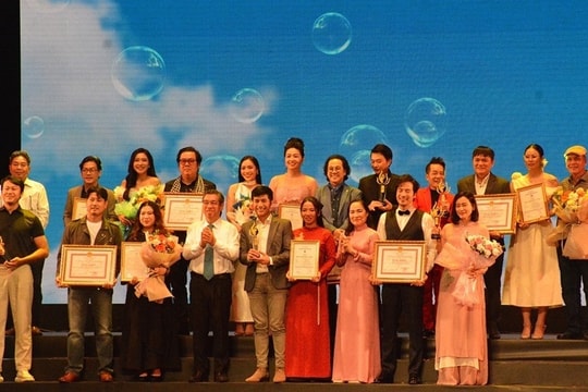 5 vở diễn đoạt Huy chương Vàng Liên hoan Sân khấu TP HCM lần thứ nhất