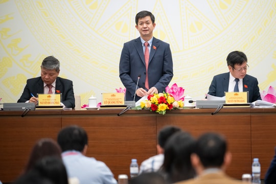 Kỳ họp thứ 8, Quốc hội khóa XV đã hoàn thành toàn bộ chương trình đề ra, xem xét nhiều nội dung quan trọng