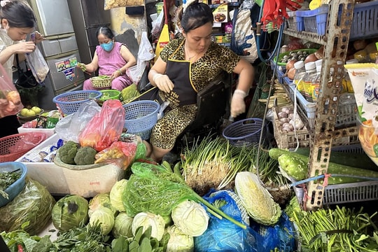 Liên tiếp ngộ độc thực phẩm - Cần tiếp tục siết chặt công tác quản lý an toàn thực phẩm
