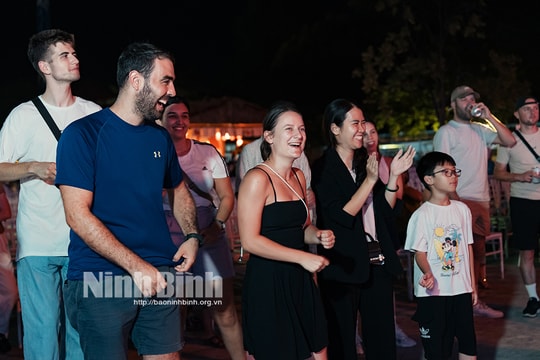 Số lượng khách du lịch đến Ninh Bình vượt 8,06% so với kế hoạch năm 2024