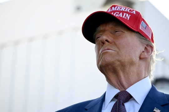 Tổng thống đắc cử Mỹ Donald Trump dọa áp thuế 100% đối với các nước BRICS