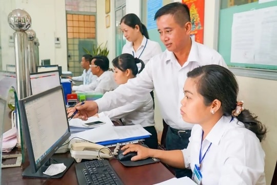 Quản lý chặt chẽ thời gian lao động, giám sát chất lượng công việc và đạo đức công vụ của cán bộ, công chức, viên chức