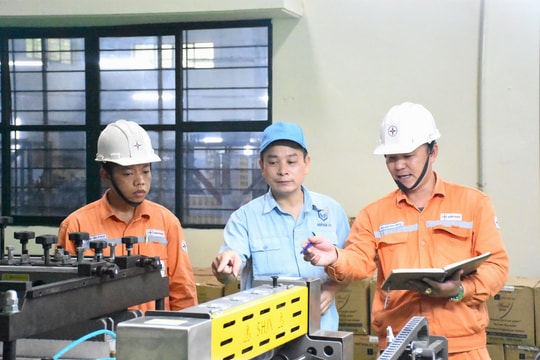 EVNHANOI chủ động xây dựng kịch bản và phương án bảo đảm cung ứng điện cho Thủ đô năm 2025