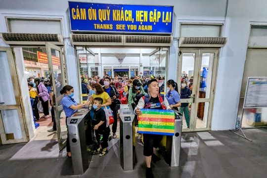 Đường sắt chạy tăng cường nhiều tàu khách dịp Tết Ất Tỵ 2025