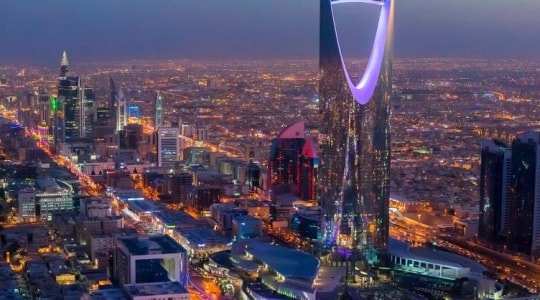 Saudi Arabia giành lại một phần thị phần dầu mỏ từ Nga ở châu Á