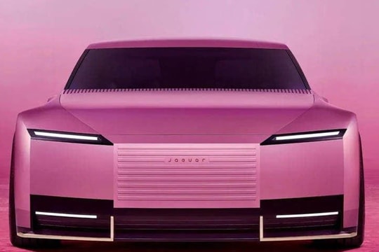 Jaguar lộ diện xe điện full hồng Barbie