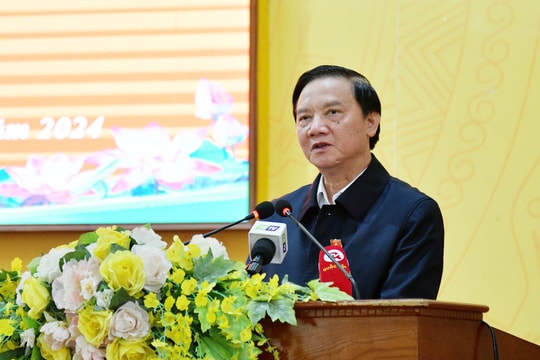 Phó Chủ tịch Quốc hội Nguyễn Khắc Định tiếp xúc cử tri tại tỉnh Thái Bình