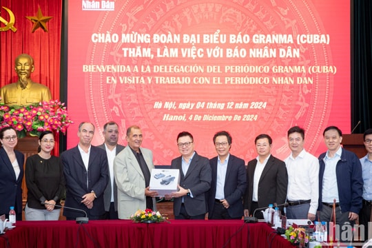 Báo Nhân Dân và Báo Granma phối hợp tổ chức tọa đàm về chuyển đổi số báo chí