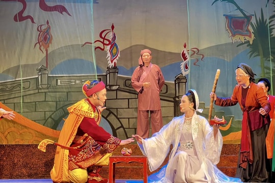 Sân khấu chỉ “xào nấu” kịch bản cũ: Vì đâu nên nỗi?