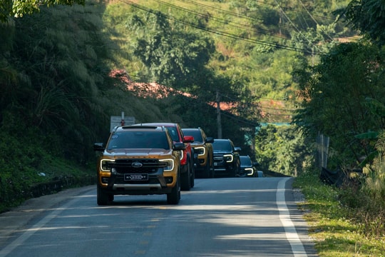 “Nóng” cuộc đua kích cầu ô tô cuối năm và cơ hội mua xe giá thấp cho người tiêu dùng