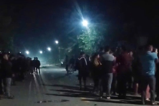 Xe máy va chạm với xe ô tô, 2 cha con ở Quảng Bình tử vong