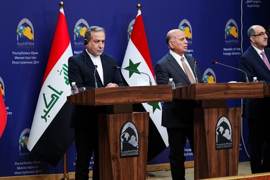 Lo sợ khủng bố lớn mạnh trở lại, Iraq cân nhắc đưa quân vào Syria