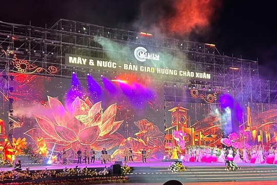 'Mây & Nước – Bản giao hưởng chào Xuân' thắp sáng Festival Hoa Đà Lạt 2024