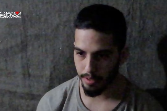 Con tin còn sống ở Gaza cầu xin Israel đưa họ về nhà