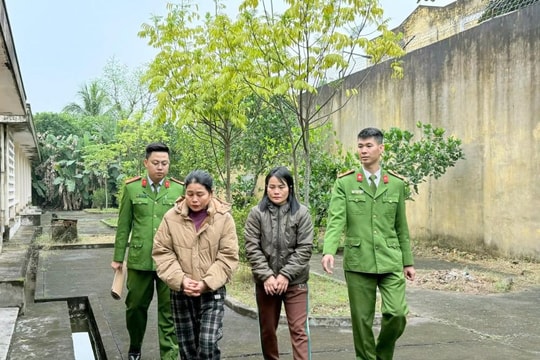 Hà Tĩnh: Bắt 2 chị em mua bán ngoại tệ hơn 100 tỷ đồng sang Lào để kiếm lời