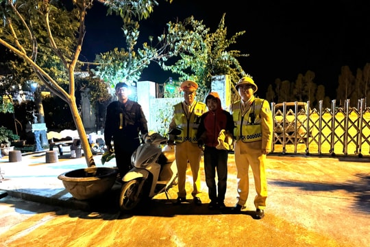 Cảnh sát phát hiện nam thanh niên trộm xe máy, đi vào đường cao tốc