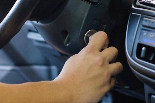 Cách khởi động ô tô dễ dàng trong mùa đông lạnh giá