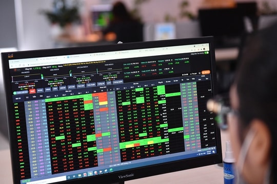  Cổ phiếu bluechips 'chiếm sóng' phiên giao dịch 10/12