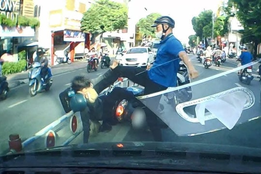 Hành vi côn đồ khi tham gia giao thông: Báo động về văn hóa ứng xử trên đường phố