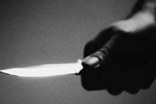 Tạm giữ đối tượng đâm 'tình địch' bằng nhiều nhát dao